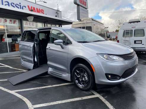 2020 Chrysler Pacifica - cars & trucks - by dealer - vehicle... for sale in Hayward, CA