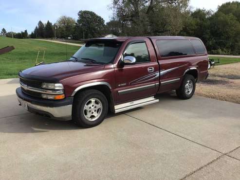 2000 Chevrolet 1/2 Ton 2wd for sale in Dixon, IL