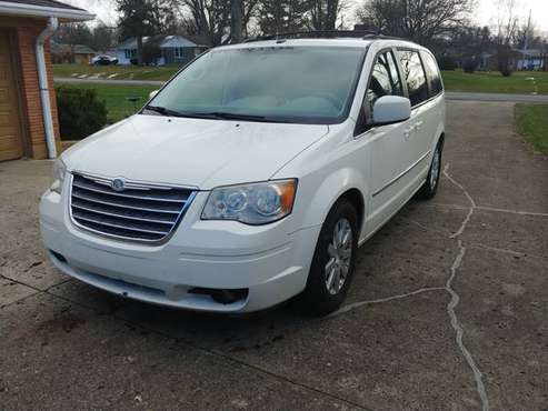 2010 chrysler town and country 120k miles - cars & trucks - by owner... for sale in Dayton, OH