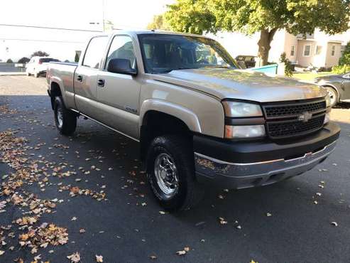 2005 CHEVROLET 2500 HD - cars & trucks - by owner - vehicle... for sale in Wallingford, CT