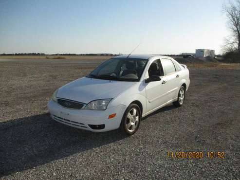2005 FORD FOCUS 4DRS - cars & trucks - by dealer - vehicle... for sale in Perrysburg, OH
