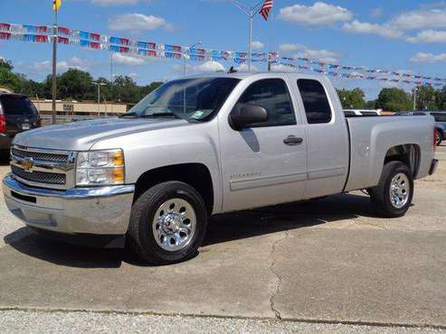 2013 Chevrolet Chevy Silverado 1500 EXTENDED CAB PICKUP 4-DR for sale in Baton Rouge , LA