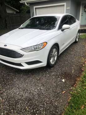 2018 Ford Fusion SE Hybrid like new! - cars & trucks - by owner -... for sale in Vero Beach, FL