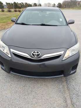 2010 Toyota Camry Hybrid $4300, 216000 miles - cars & trucks - by... for sale in Omaha, NE