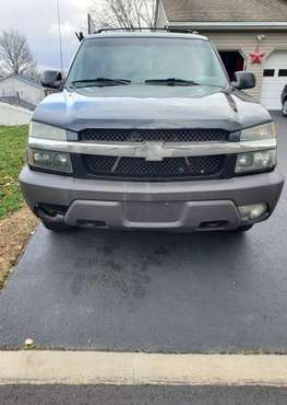 2003 chevy avalanche 4x4 - cars & trucks - by owner - vehicle... for sale in Garnerville, NY