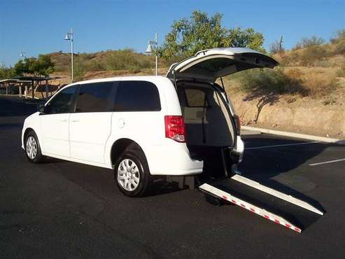 2016 Dodge Grand Caravan SE Wheelchair Handicap Mobility Van - cars... for sale in Phoenix, WI