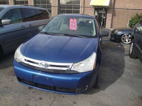 2009 Ford Focus SE - cars & trucks - by dealer - vehicle automotive... for sale in Dorchester, MA