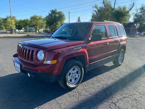 2014 Jeep Patriot - 5spd Manual - Low Miles! - cars & trucks - by... for sale in Powell Butte, OR