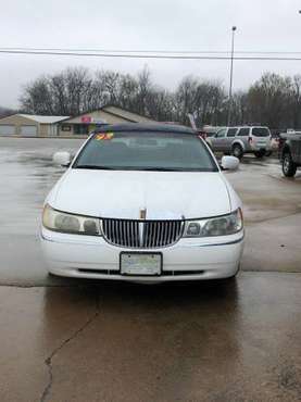 Lincoln Town Car Executive - - by dealer - vehicle for sale in OK