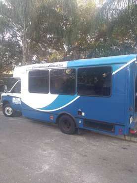 2014 e450 CNG fuel bus for sale in Seffner, FL