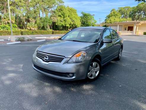 2008 Nissan altima Clean title for sale in Naples, FL