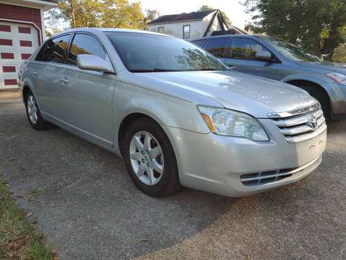 06 TOYOTA AVALON XL 2OWNER! NO ACCIDENTS! CLEAN CARFAX! - cars &... for sale in Norfolk, VA