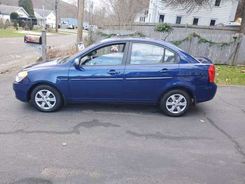 2009 Hyundai Accent~Low Mileage~ - cars & trucks - by owner -... for sale in Thomaston, CT