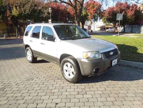 2005 FORD ESCAPE, SUPER CLEAN MUST SEE - cars & trucks - by dealer -... for sale in Oakdale, CA