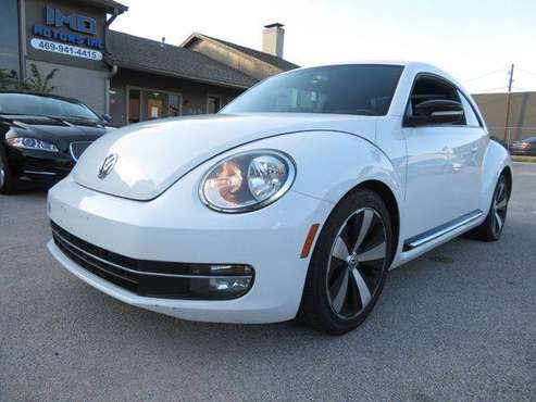2012 VOLKSWAGEN BEETLE TURBO WHITE -EASY FINANCING AVAILABLE for sale in Richardson, TX