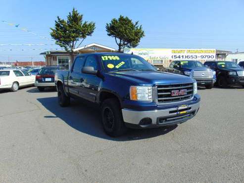 2011 GMC SIERRA 4WD - - by dealer - vehicle automotive for sale in Eugene, OR