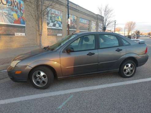 2005 FORD FOCUS - cars & trucks - by owner - vehicle automotive sale for sale in Speedway, IN