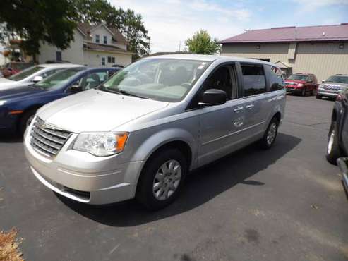 2009 Chrysler Town & Country LX - cars & trucks - by dealer -... for sale in Bloomer, WI