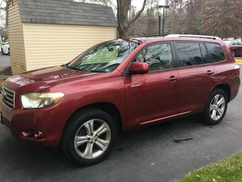 Toyota Highlander Sport 2008 - cars & trucks - by owner - vehicle... for sale in Alexandria, District Of Columbia