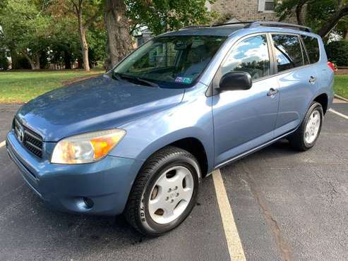 2007 TOYOTA RAV4 - BASE - 2.4L I4 - AUTO - 4WD - LOOKS & RUNS GREAT!... for sale in York, PA