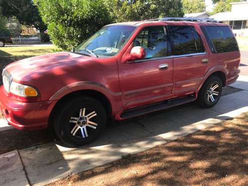 First $1800 takes it! 1998 Lincoln Navigator 4wd 5.4 tow ready for sale in San Antonio, TX