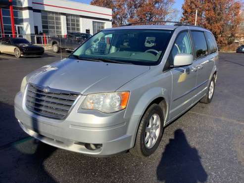 Nice! 2010 Chrysler Town & Country! Guaranteed Finance! - cars &... for sale in Ortonville, MI