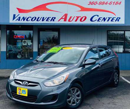 💥Beautiful 2012 Hyundai Accent Hatchback // Great Reliable Car 💥 -... for sale in Vancouver, OR