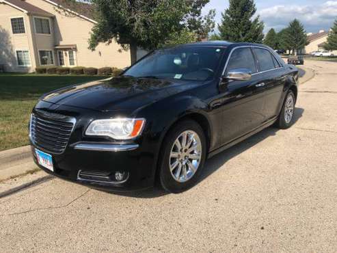 2013 Chrysler 300 - cars & trucks - by owner - vehicle automotive sale for sale in Decatur, IL