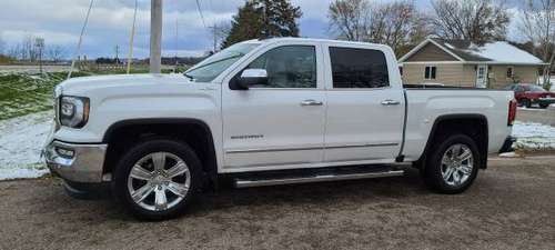 2018 Sierra 1500 SLT Crew Cab 4x4 - Like NEW! - cars & trucks - by... for sale in Mabel, MN