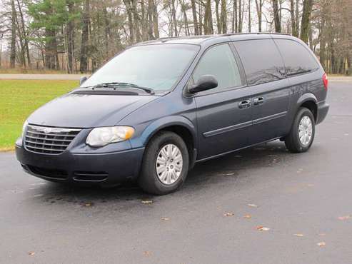 2007 Chrysler Town & Country LX for sale in Menahga, MN