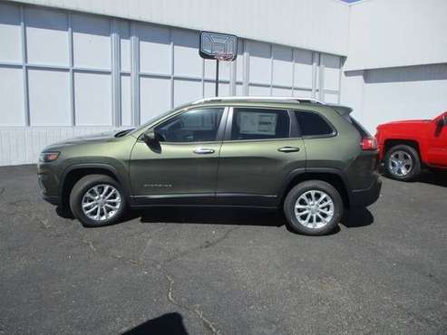 2021 JEEP CHEROKEE LATITUDE FWD - cars & trucks - by dealer -... for sale in Corrales, NM