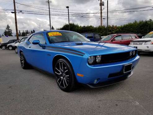 2010 Dodge Challenger R/T 6 Speed Manual, Loud and Sharp for sale in Seattle, WA