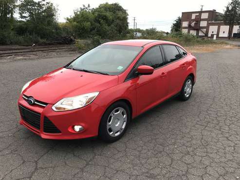 Ford Focus 2012 SE PERFECT CONDITION for sale in New Britain, CT
