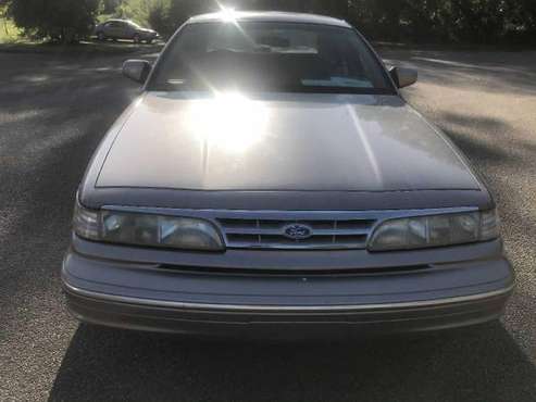 1995 Ford Crown Victoria - - by dealer - vehicle for sale in Raleigh, NC