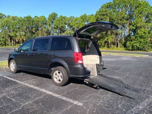 Handicap Van - 2012 Dodge Grand Caravan - cars & trucks - by dealer... for sale in Boca Raton, FL