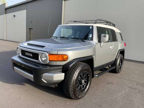 2011 TOYOTA FJ CRUISER - - by dealer - vehicle for sale in Portland, OR