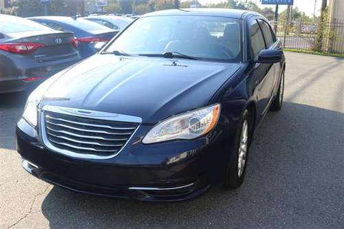 2013 CHRYSLER 200 LX, 1 OWNER, LEATHER, CLEAR TITLE, DRIVES GOOD -... for sale in Graham, NC