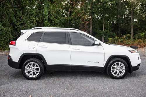 Jeep Cherokee SUV Heated Seats Remote Start Rear Camera Low Mile Nice! for sale in Wilmington, NC
