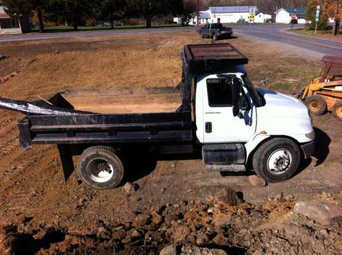 2002 International 4300 Dump for sale in Milesburg, PA