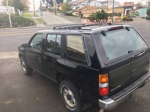 1994 NISSAN PATHFINDER LE 4X4 - cars & trucks - by dealer - vehicle... for sale in Everett, WA
