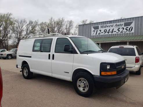 2005 CHEVROLET EXPRESS G2500 - - by dealer - vehicle for sale in Lawton, IA