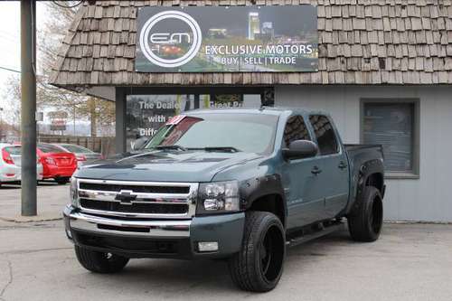2007 Chevrolet Silverado-1500 LT Crew Cab 4WD, Clean, Sharp Looking... for sale in Omaha, IA