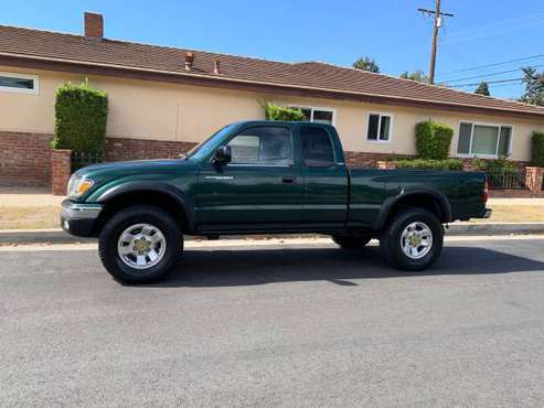 Toyota Tacoma pre runner extra cab v6 auto trans for sale in Valley Village, CA