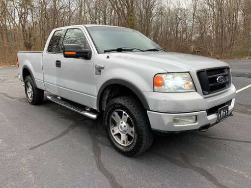 ★ ** 2004 FORD F150 SUPERCAB 4WD - cars & trucks - by dealer -... for sale in Bridgeport, CT