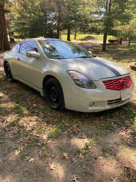2009 Nissan Altima - cars & trucks - by owner - vehicle automotive... for sale in La Belle, IL