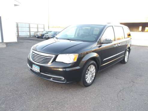 2013 CHRYSLER TOWN AND COUNTRY LIMITED - cars & trucks - by dealer -... for sale in Saint Paul, MN