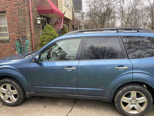 2009 SUBARU FORESTER AWD - cars & trucks - by owner - vehicle... for sale in Youngstown, OH