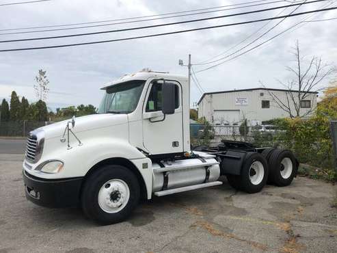 2008 Freightliner Columbia Tandem Daycab Tractor Truck #7442 for sale in East Providence, RI