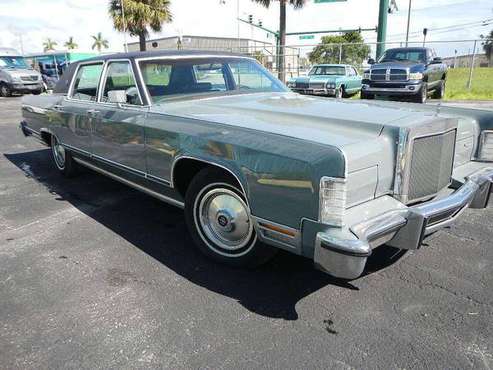 1978 LINCOLN CONTINENTAL TOWN CAR - cars & trucks - by dealer -... for sale in Port Salerno, MI