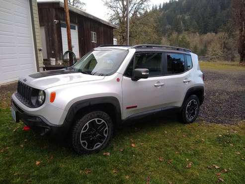 2016 Jeep Renegade Trailhawk 4x4 - cars & trucks - by owner -... for sale in Philomath, OR